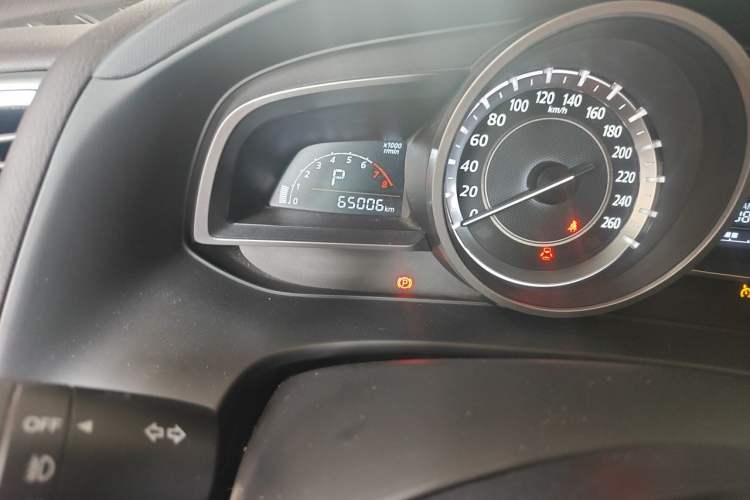 Used Mazda CX-4 2016 2.0L Automatic 2WD Blue Sky Luxury Edition Odometer Close Up