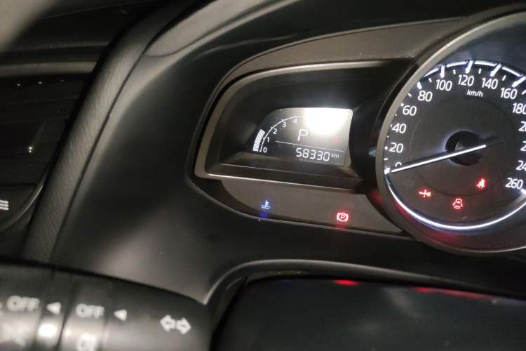 Used Mazda CX-4 2016 2.0L Automatic 2WD Blue Sky Dynamic Edition Odometer Close Up
