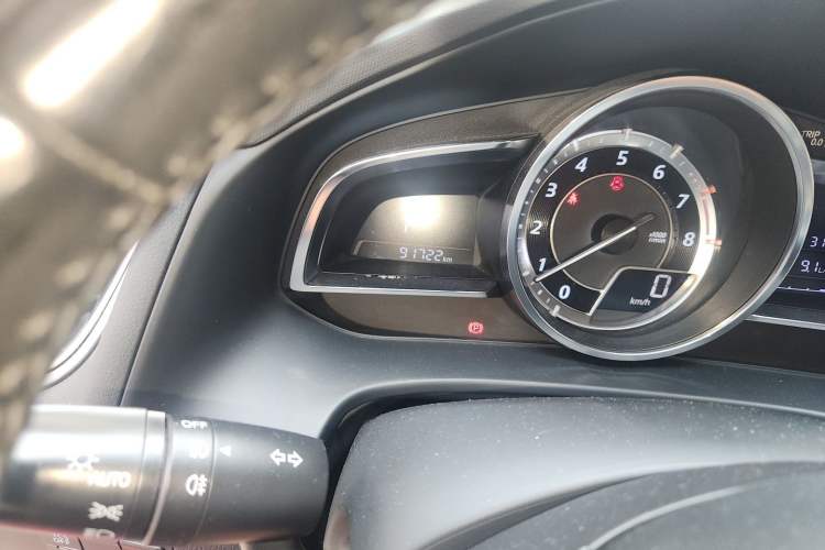 Used Mazda CX-4 2016 2.0L Automatic Two-Wheel Drive Blue Sky Leading Edition Odometer Close Up