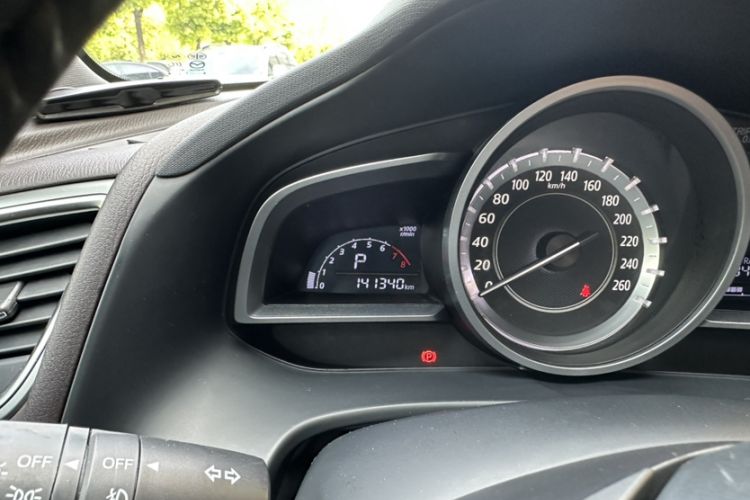 Used Mazda CX-4 2016 2.0L Automatic 2WD Blue Sky Luxury Edition Odometer Close Up