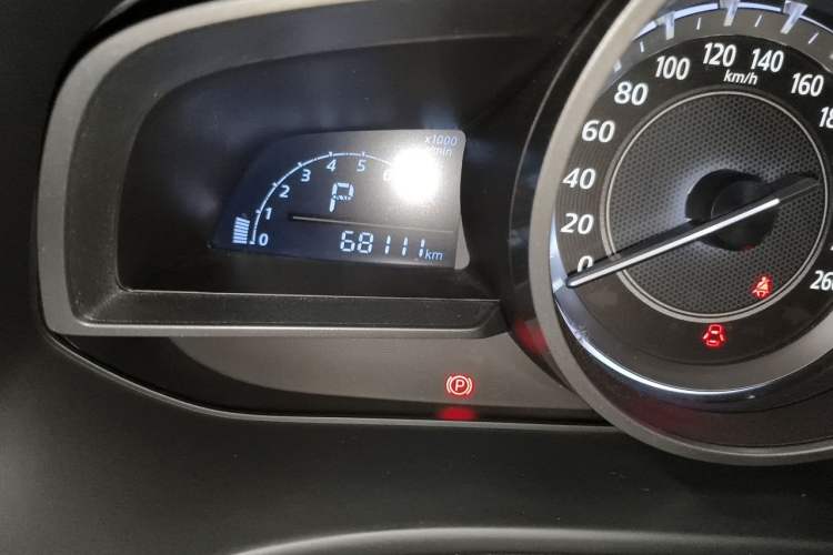Used Mazda CX-4 2016 2.0L Automatic 2WD Blue Sky Luxury Edition Odometer Close Up