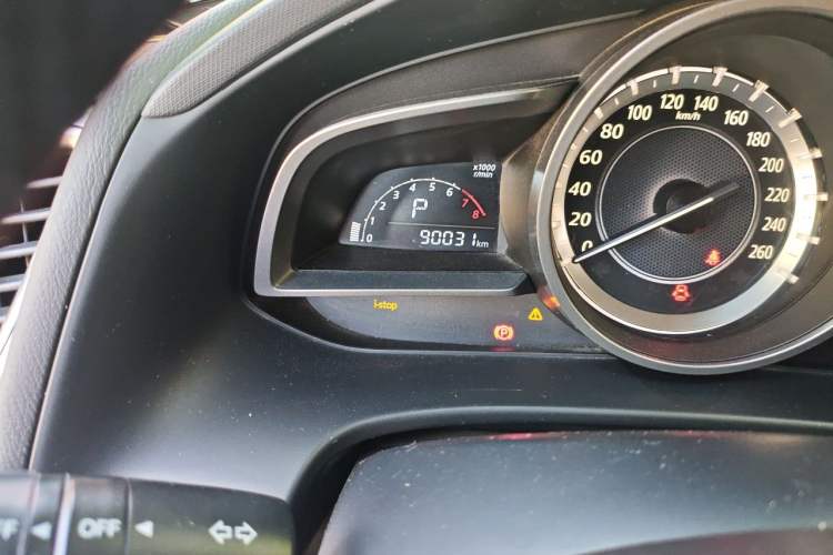 Used Mazda CX-4 2016 2.0L Automatic 2WD Blue Sky Dynamic Edition Odometer Close Up