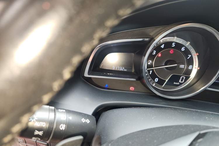 Used Mazda CX-4 2016 2.0L Automatic Two-Wheel Drive Blue Sky Leading Edition Odometer Close Up