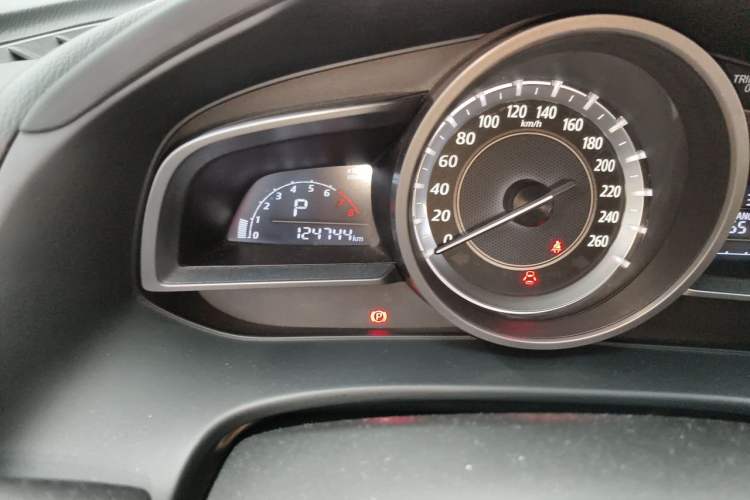 Used Mazda CX-4 2016 2.0L Automatic 2WD Blue Sky Dynamic Edition Odometer Close Up