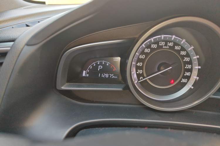 Used Mazda CX-4 2016 2.0L Automatic 2WD Blue Sky Dynamic Edition Odometer Close Up