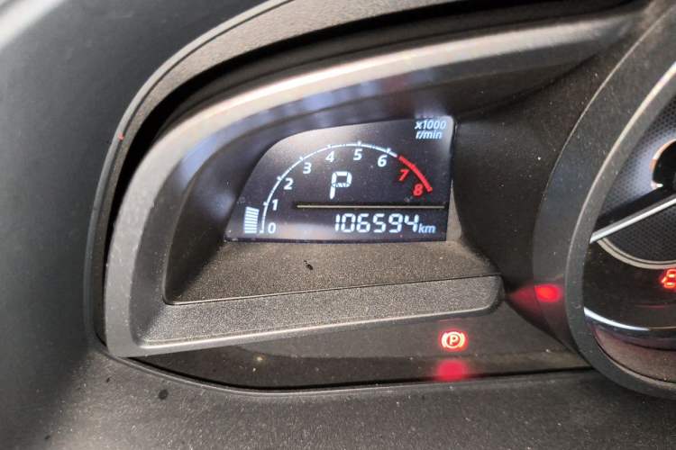 Used Mazda CX-4 2016 2.0L Automatic 2WD Blue Sky Dynamic Leather Edition Odometer Close Up