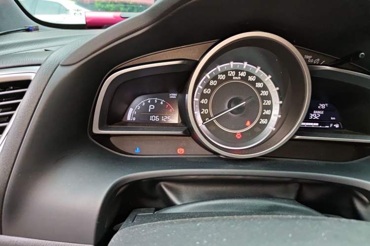 Used Mazda CX-4 2016 2.0L Automatic 2WD Blue Sky Dynamic Edition Odometer Close Up