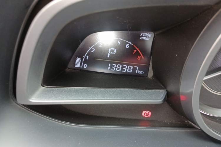 Used Mazda CX-4 2016 2.0L Automatic 2WD Blue Sky Luxury Edition Odometer Close Up
