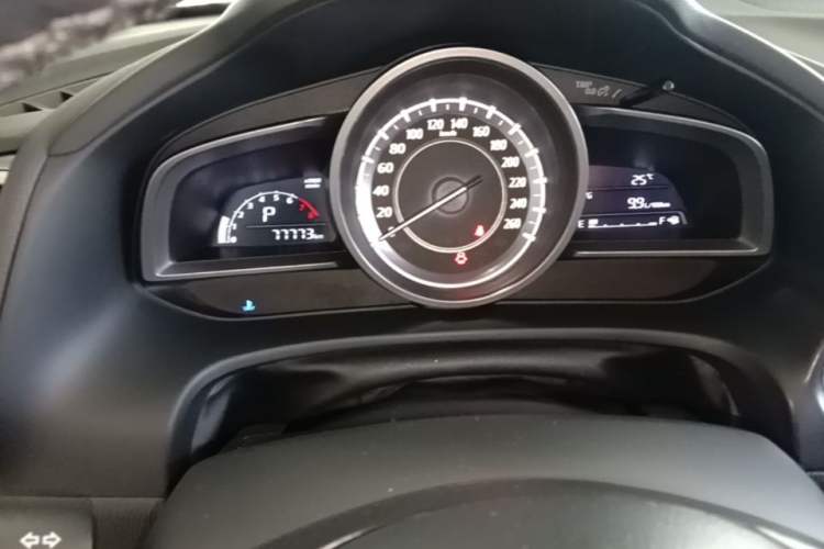 Used Mazda CX-4 2016 2.0L Automatic 2WD Blue Sky Dynamic Edition Odometer Close Up