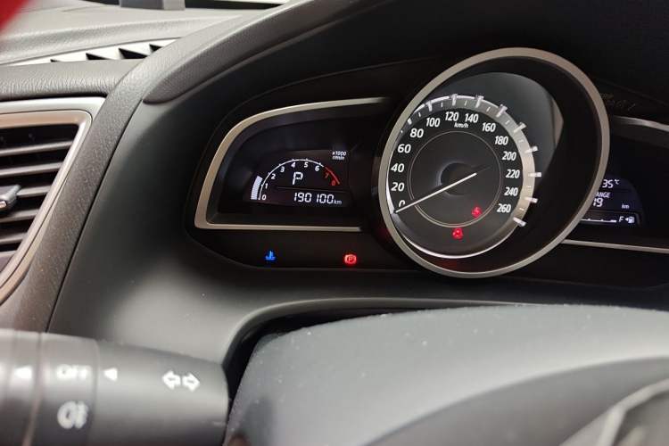 Used Mazda CX-4 2016 2.0L Automatic 2WD Blue Sky Dynamic Leather Edition Odometer Close Up
