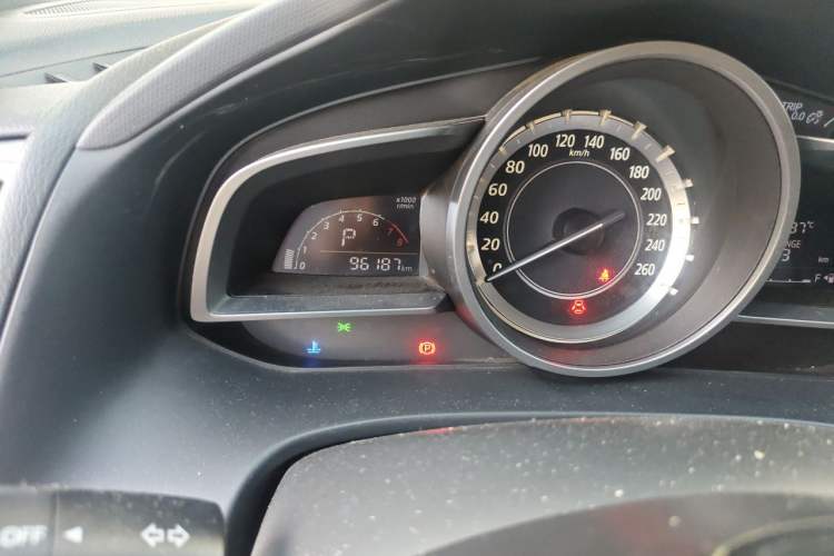 Used Mazda CX-4 2016 2.0L Automatic 2WD Blue Sky Dynamic Edition Odometer Close Up