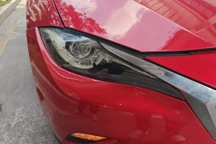 Used Mazda CX-4 2016 2.0L Automatic 2WD Blue Sky Dynamic Edition Right Front Headlight