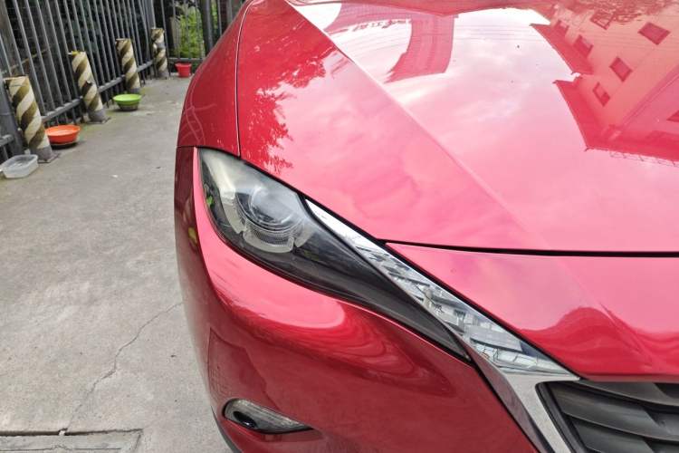 Used Mazda CX-4 2016 2.0L Automatic 2WD Blue Sky Luxury Edition Right Front Headlight