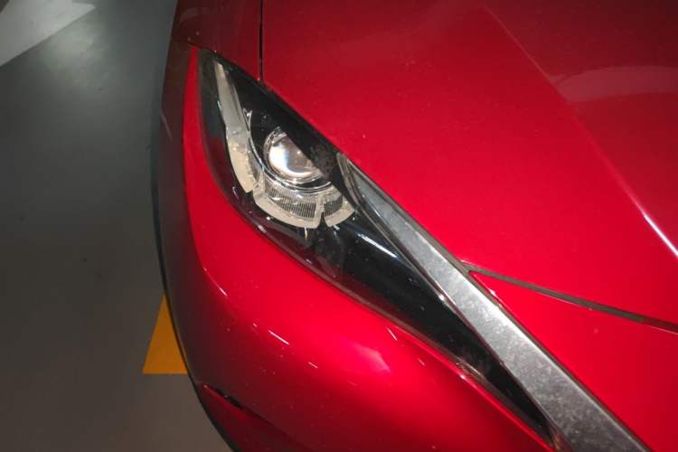 Used Mazda CX-4 2016 2.0L Automatic 2WD Blue Sky Luxury Edition Right Front Headlight
