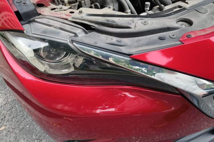 Used Mazda CX-4 2016 2.0L Automatic 2WD Blue Sky Luxury Edition Right Front Headlight