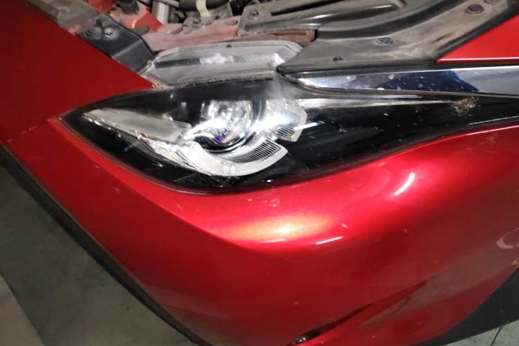 Used Mazda CX-4 2016 2.0L Automatic 2WD Blue Sky Luxury Edition Right Front Headlight