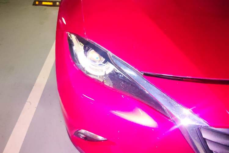 Used Mazda CX-4 2016 2.0L Automatic Two-Wheel Drive Blue Sky Leading Edition Right Front Headlight