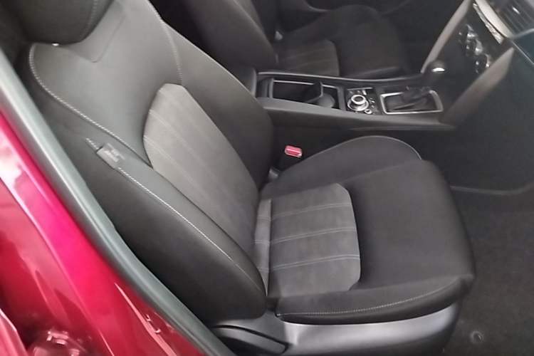 Used Mazda CX-4 2016 2.0L Automatic 2WD Blue Sky Dynamic Edition Right Front Seat