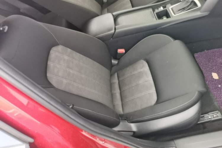 Used Mazda CX-4 2016 2.0L Automatic 2WD Blue Sky Dynamic Edition Right Front Seat