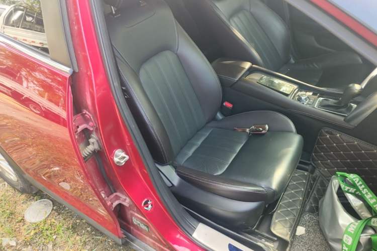 Used Mazda CX-4 2016 2.0L Automatic 2WD Blue Sky Luxury Edition Right Front Seat