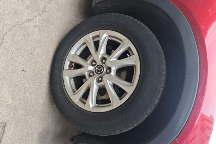 Used Mazda CX-4 2016 2.0L Automatic 2WD Blue Sky Luxury Edition Right Front Wheel Hub