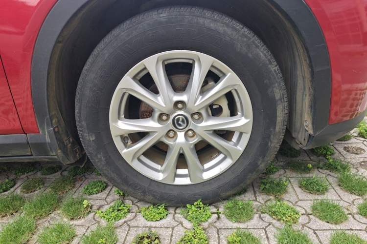 Used Mazda CX-4 2016 2.0L Automatic Two-Wheel Drive Blue Sky Leading Edition Right Front Wheel Hub
