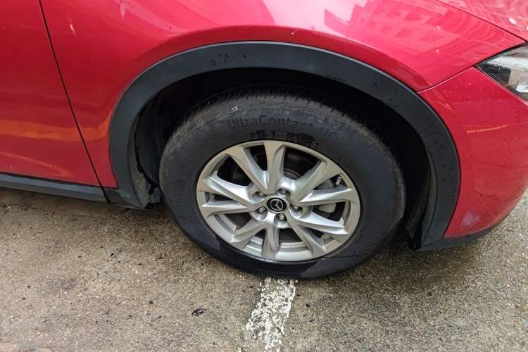 Used Mazda CX-4 2016 2.0L Automatic 2WD Blue Sky Dynamic Edition Right Front Wheel Hub