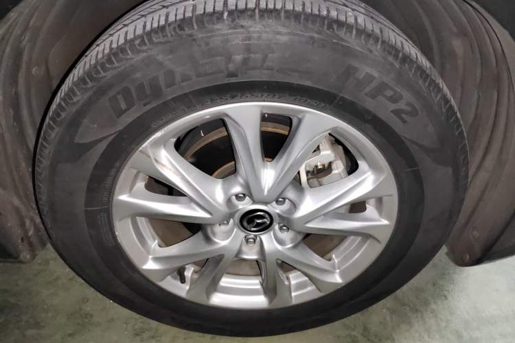 Used Mazda CX-4 2016 2.0L Automatic 2WD Blue Sky Luxury Edition Right Front Wheel Hub