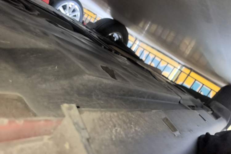 Used Mazda CX-4 2016 2.0L Automatic 2WD Blue Sky Dynamic Edition Right Side Sill