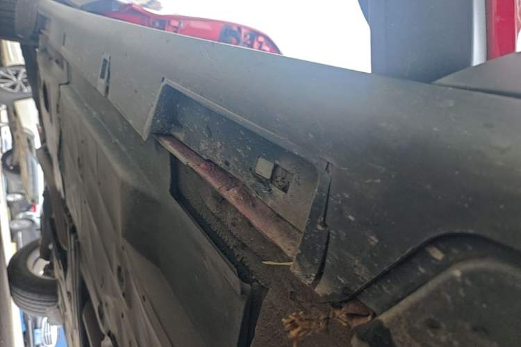 Used Mazda CX-4 2016 2.0L Automatic 2WD Blue Sky Dynamic Edition Right Side Sill