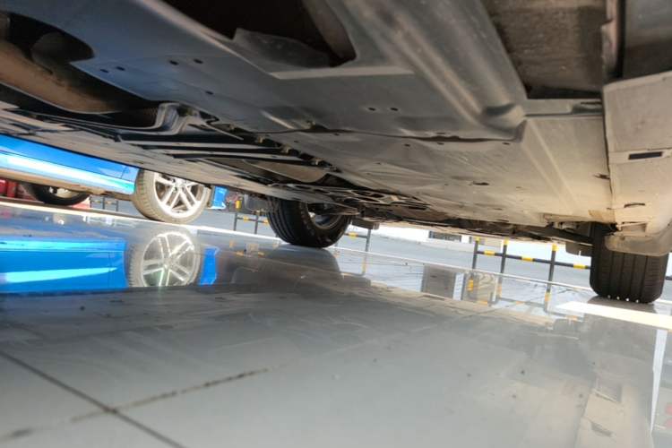 Used Mazda CX-4 2016 2.0L Automatic 2WD Blue Sky Dynamic Edition Right Side Sill