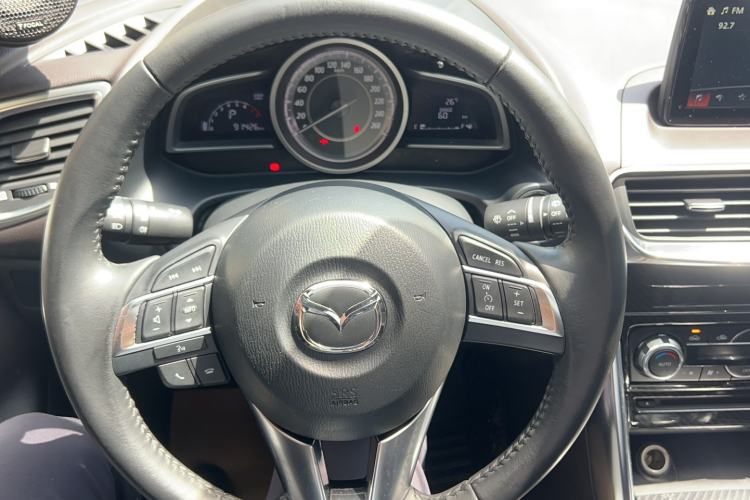 Used Mazda CX-4 2016 2.0L Automatic 2WD Blue Sky Luxury Edition Steering Wheel