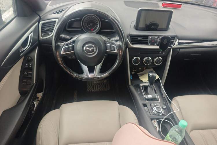 Used Mazda CX-4 2016 2.0L Automatic 2WD Blue Sky Dynamic Leather Edition Steering Wheel