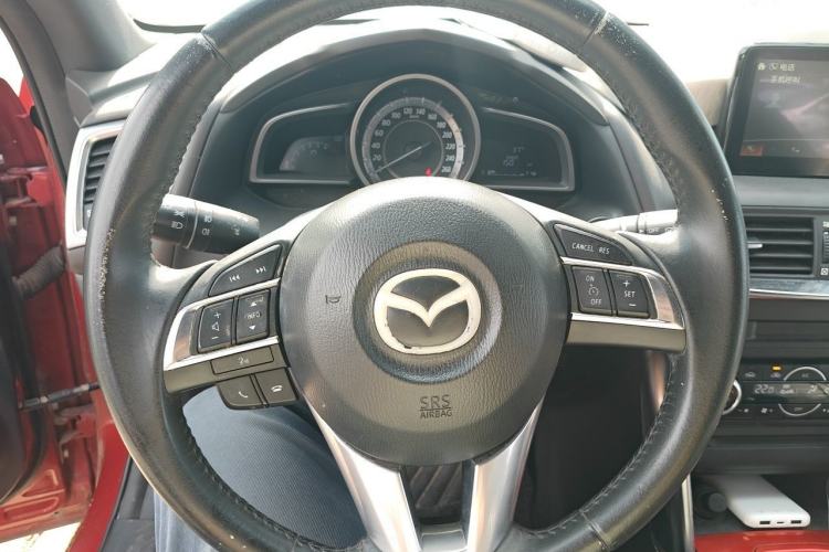 Used Mazda CX-4 2016 2.0L Automatic 2WD Blue Sky Luxury Edition Steering Wheel