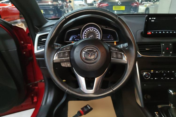 Used Mazda CX-4 2016 2.0L Automatic 2WD Blue Sky Luxury Edition Steering Wheel