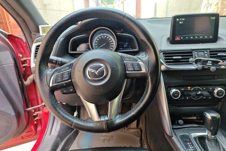 Used Mazda CX-4 2016 2.0L Automatic 2WD Blue Sky Luxury Edition Steering Wheel