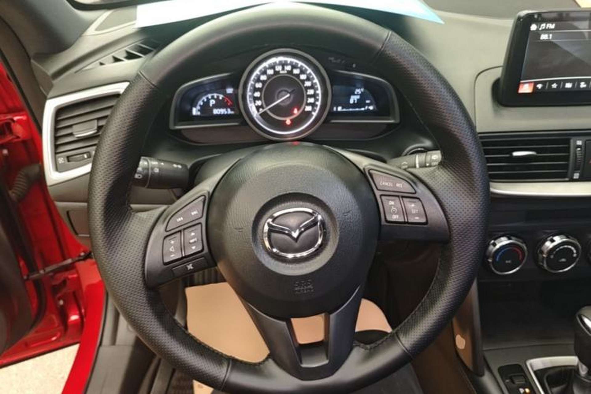 Used Mazda CX-4 2016 2.0L Automatic 2WD Blue Sky Dynamic Edition Steering Wheel