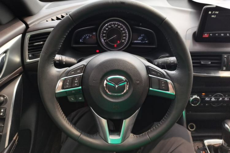 Used Mazda CX-4 2016 2.0L Automatic 2WD Blue Sky Luxury Edition Steering Wheel