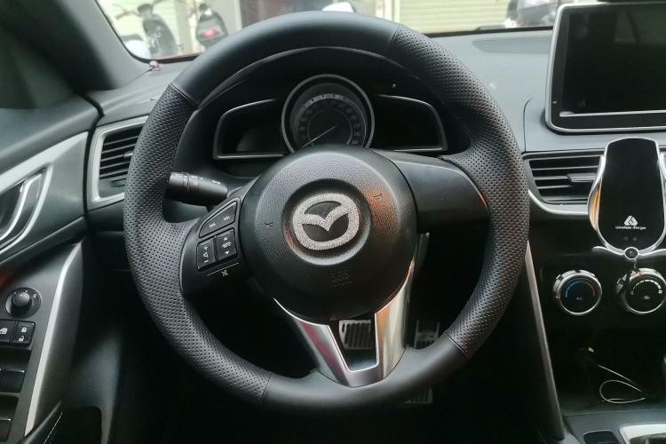 Used Mazda CX-4 2016 2.0L Automatic 2WD Blue Sky Dynamic Edition Steering Wheel
