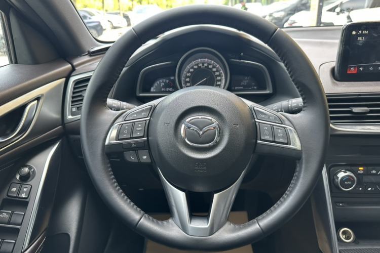 Used Mazda CX-4 2016 2.0L Automatic 2WD Blue Sky Luxury Edition Steering Wheel