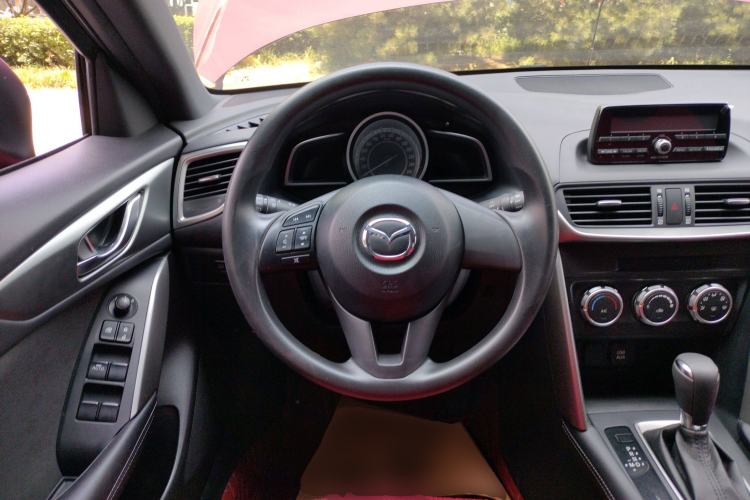 Used Mazda CX-4 2016 2.0L Automatic 2WD Blue Sky Dynamic Edition Steering Wheel