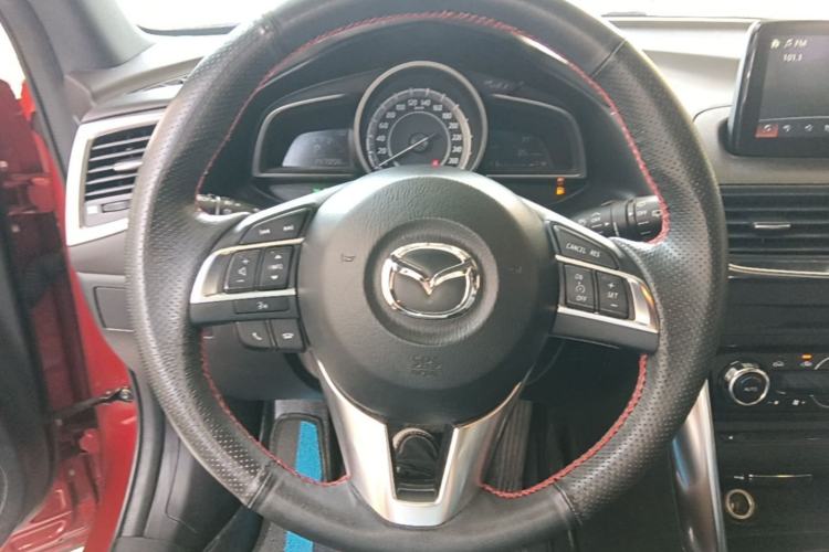 Used Mazda CX-4 2016 2.0L Automatic 2WD Blue Sky Luxury Edition Steering Wheel