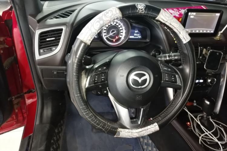 Used Mazda CX-4 2016 2.0L Automatic 2WD Blue Sky Luxury Edition Steering Wheel