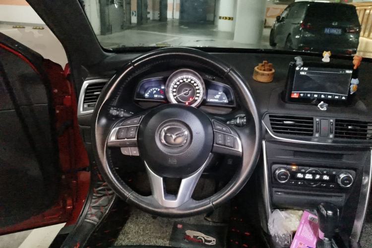 Used Mazda CX-4 2016 2.0L Automatic 2WD Blue Sky Luxury Edition Steering Wheel
