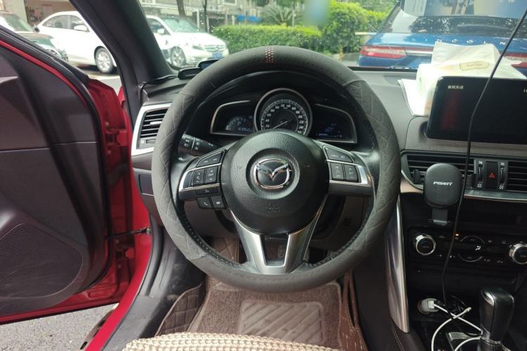 Used Mazda CX-4 2016 2.0L Automatic 2WD Blue Sky Luxury Edition Steering Wheel