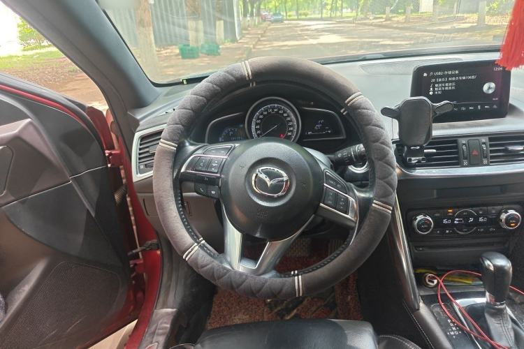 Used Mazda CX-4 2016 2.0L Automatic 2WD Blue Sky Luxury Edition Steering Wheel