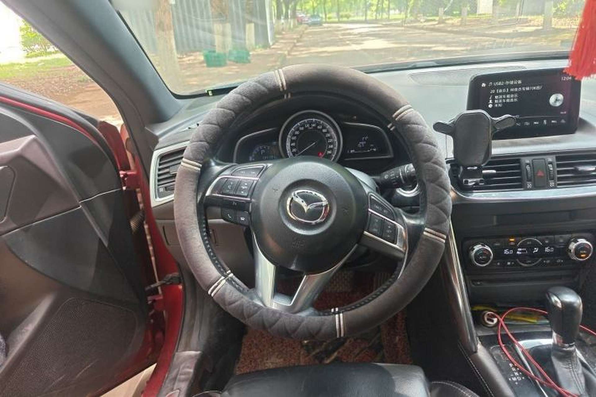 Used Mazda CX-4 2016 2.0L Automatic 2WD Blue Sky Luxury Edition Steering Wheel