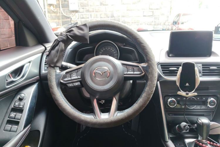 Used Mazda CX-4 2016 2.0L Automatic 2WD Blue Sky Luxury Edition Steering Wheel