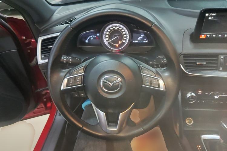 Used Mazda CX-4 2016 2.0L Automatic 2WD Blue Sky Luxury Edition Steering Wheel