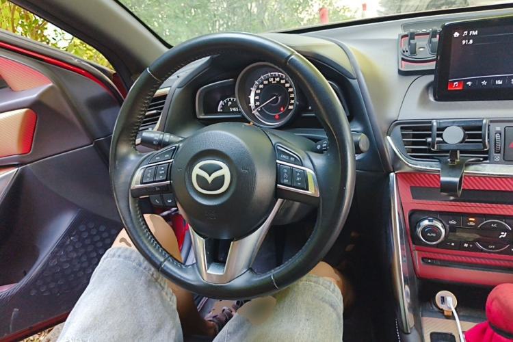 Used Mazda CX-4 2016 2.0L Automatic 2WD Blue Sky Luxury Edition Steering Wheel
